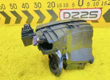 Блок предохранителей MAZDA CX-5 2017 KD4766767 KF2P SHVPTS, передний