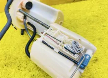 Топливный насос TOYOTA AQUA 2015 7702452172 NHP10 1NZFXE, задний