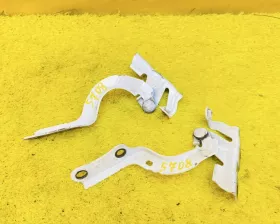 Петля капота Toyota