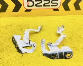 Петля капота Toyota