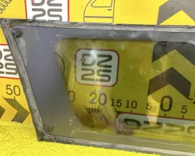 Стекло собачника Nissan