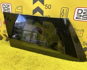Стекло собачника NISSAN