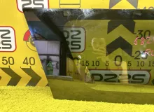 Стекло собачника NISSAN WINGROAD 2007 83301CV30A NY12 HR15DE, заднее левое