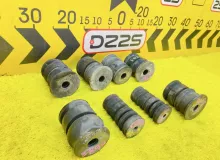 Подушка кузова TOYOTA LAND CRUISER PRADO 2005 5220135100 TRJ120W 2TRFE