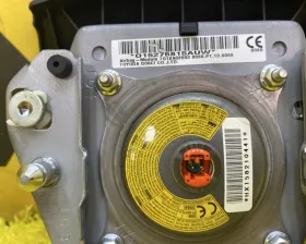 Подушка безопасности водителя Toyota