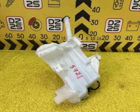 Бачок стеклоомывателя Toyota
