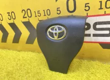 Подушка безопасности водителя TOYOTA VOXY 2014 4513028601C0 ZWR80G 2ZRFXE, передняя