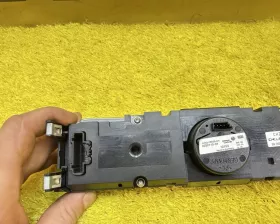 Часы Land Rover