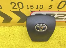 Подушка безопасности водителя TOYOTA AQUA 2012 4513052710C0 NHP10 1NZFXE, передняя