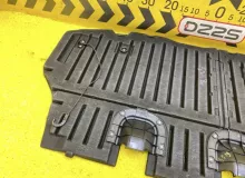 Пол багажника пластик TOYOTA ESQUIRE 2015 5841028100C1 ZWR80G 2ZRFXE, задний