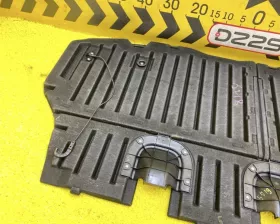 Пол багажника пластик TOYOTA