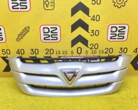 Решетка радиатора TOYOTA