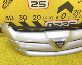 Решетка радиатора TOYOTA