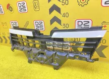 Решетка радиатора TOYOTA VOXY 2014 5311128680 ZWR80G 2ZRFXE, передняя