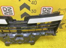 Решетка радиатора TOYOTA VOXY 2014 5311128680 ZWR80G 2ZRFXE, передняя