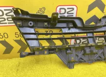 Решетка радиатора TOYOTA VOXY 2014 5311128680 ZWR80G 2ZRFXE, передняя