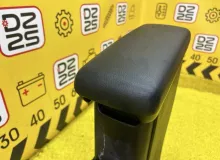 Бардачок между сиденьями TOYOTA AQUA 2015 5891152211C0 NHP10 1NZFXE, передний