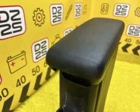 Бардачок между сиденьями TOYOTA
