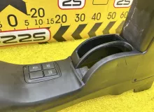 Бардачок между сиденьями TOYOTA AQUA 2015 5891152211C0 NHP10 1NZFXE, передний