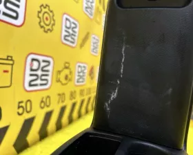 Бардачок между сиденьями TOYOTA