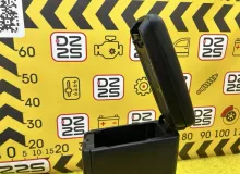 Бардачок между сиденьями TOYOTA AQUA 2015 5891152211C0 NHP10 1NZFXE, передний