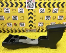 Бардачок между сиденьями TOYOTA