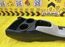Бардачок между сиденьями TOYOTA AQUA 2012 5891152210C0 NHP10 1NZFXE, передний
