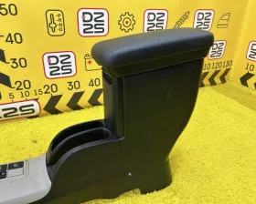Бардачок между сиденьями TOYOTA