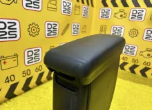 Бардачок между сиденьями TOYOTA AQUA 2012 5891152210C0 NHP10 1NZFXE, передний