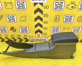 Бардачок между сиденьями TOYOTA
