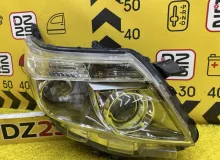 Фара TOYOTA ESQUIRE 2015 8113028F71 ZRR85G 3ZRFAE, передняя правая