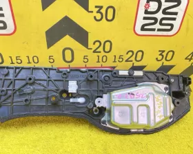 Доводчик двери Toyota
