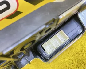 Доводчик двери Toyota
