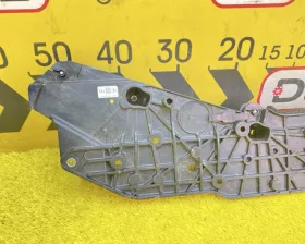 Доводчик двери Toyota