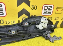 Доводчик двери TOYOTA ESQUIRE 2015 8500528074 ZWR80G 2ZRFXE, задний правый