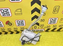 Бачок стеклоомывателя TOYOTA ESQUIRE 2015 8531528340 ZWR80G 2ZRFXE, передний