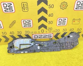 Доводчик двери Toyota