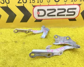 Петля капота TOYOTA