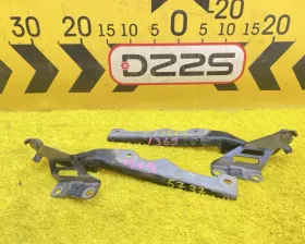 Петля капота MAZDA