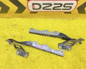Петля капота MAZDA