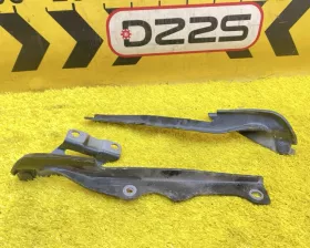 Петля капота MAZDA
