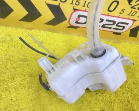 Бачок стеклоомывателя Toyota