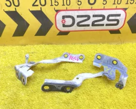 Петля капота TOYOTA