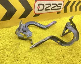 Петля капота TOYOTA