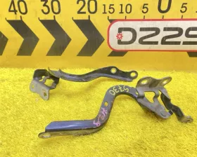 Петля капота TOYOTA