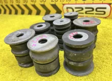 Подушка кузова TOYOTA LAND CRUISER PRADO 2003 5220135100 VZJ121W 5VZFE, передняя