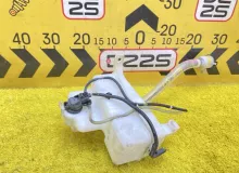 Бачок стеклоомывателя TOYOTA ESQUIRE 2015 8531528340 ZRR85G 3ZRFAE, передний