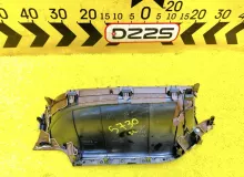 Бардачок TOYOTA ESQUIRE 2015 5543228260 ZRR85G 3ZRFAE, передний
