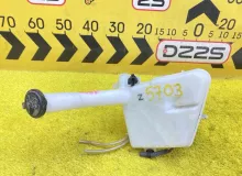 Бачок стеклоомывателя TOYOTA SIENTA 2015 8531552420 NHP170G 1NZFXE, передний