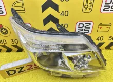 Фара TOYOTA ESQUIRE 2014 8113028F70 ZWR80G 2ZRFXE, передняя правая